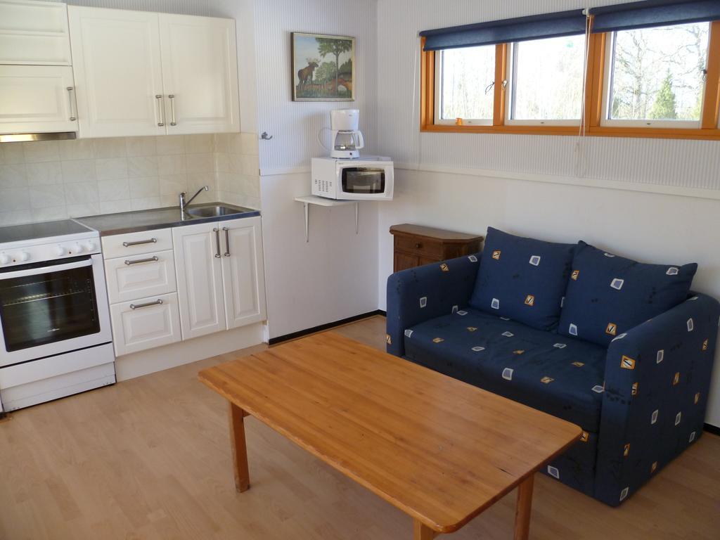Roeksvamp 3 Villa Vastra Stensjo Buitenkant foto